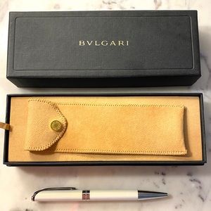 Bulgari white refillable ballpoint pen. Black ink.